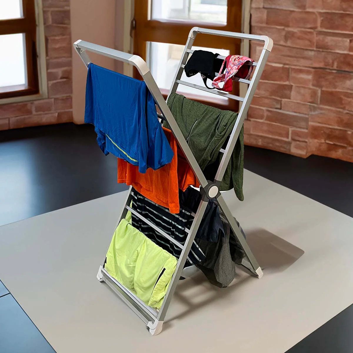 Scissor Style Heated Drying Rack – srpmge