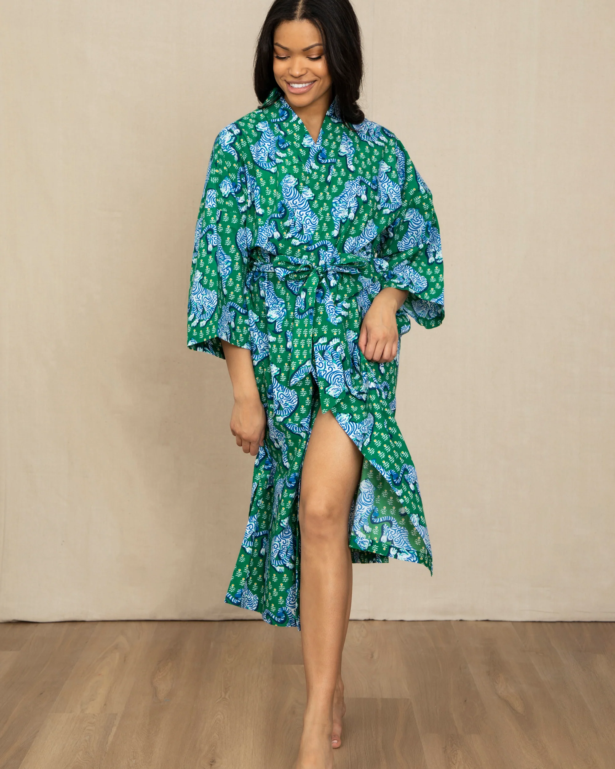 Jade Robe With Pockets Tiger Queen – Robe – Jade – pntesh