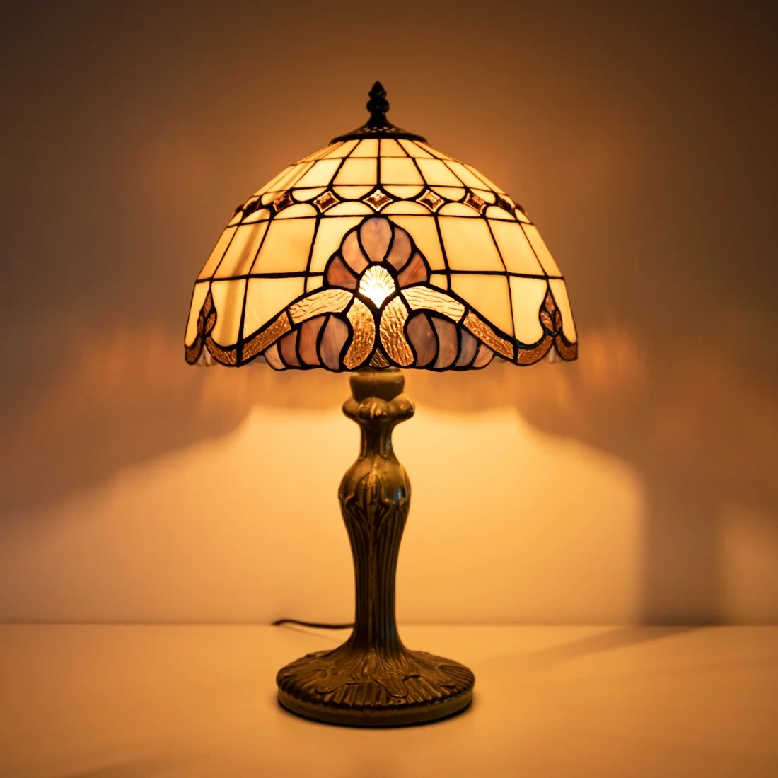 Table Lamp - Handmade Antique Baroque Desk Lamp For Living Room Bedroom Desk Coffee Bar Art Decoration (Bulb Not Included)